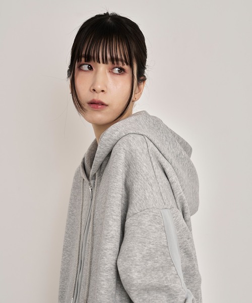 Nora Lily(ノラリリー)の「【Nora Lily】Line Gathering Sleeve Full Zip Parka(パーカー・メンズ・オフホワイト/ヘザーグレー/ブラック・FREE)」の17枚目の写真