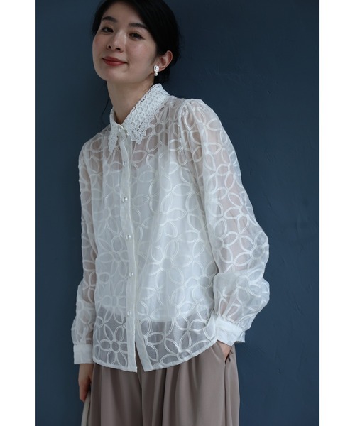 cawaii(カワイイ)の「花刺繍が咲き広がるレース襟シアーブラウス(インナー付き)【set】(シャツ/ブラウス・レディース・ホワイト・FREE)」の7枚目の写真