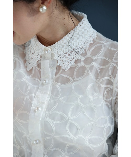 cawaii(カワイイ)の「花刺繍が咲き広がるレース襟シアーブラウス(インナー付き)【set】(シャツ/ブラウス・レディース・ホワイト・FREE)」の8枚目の写真