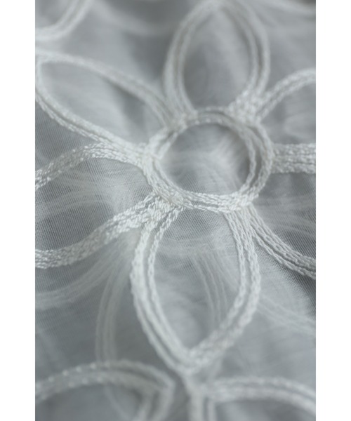 cawaii(カワイイ)の「花刺繍が咲き広がるレース襟シアーブラウス(インナー付き)【set】(シャツ/ブラウス・レディース・ホワイト・FREE)」の12枚目の写真