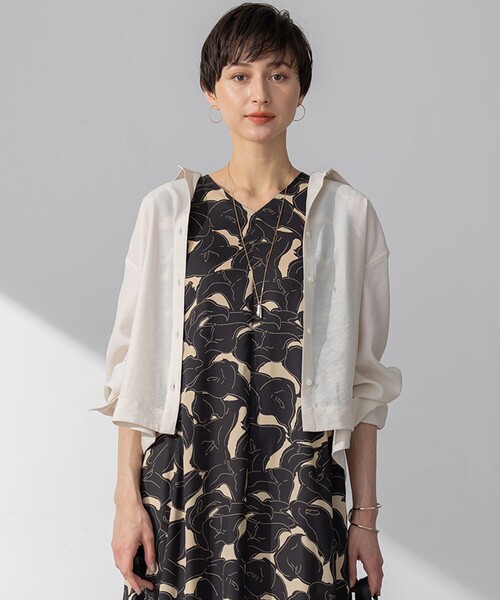 23区（ニジュウサンク）の「【Oggi5月号掲載/接触冷感/速乾性】シアータンブラー シャツ（シャツ/ブラウス・レディース・ブラック系/ベージュ系/ダークブラウン系/ダークグリーン系・38）」の3枚目の写真