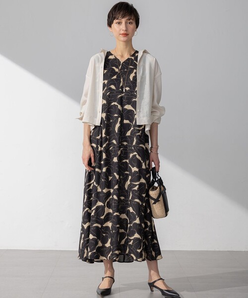 23区（ニジュウサンク）の「【Oggi5月号掲載/接触冷感/速乾性】シアータンブラー シャツ（シャツ/ブラウス・レディース・ブラック系/ベージュ系/ダークブラウン系/ダークグリーン系・38）」の5枚目の写真