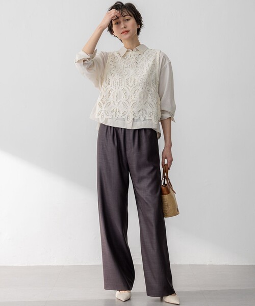 23区（ニジュウサンク）の「【Oggi5月号掲載/接触冷感/速乾性】シアータンブラー シャツ（シャツ/ブラウス・レディース・ブラック系/ベージュ系/ダークブラウン系/ダークグリーン系・38）」の7枚目の写真