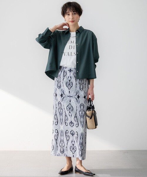 23区（ニジュウサンク）の「【Oggi5月号掲載/接触冷感/速乾性】シアータンブラー シャツ（シャツ/ブラウス・レディース・ブラック系/ベージュ系/ダークブラウン系/ダークグリーン系・38）」の19枚目の写真