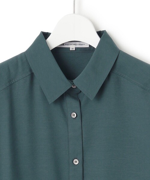 23区（ニジュウサンク）の「【Oggi5月号掲載/接触冷感/速乾性】シアータンブラー シャツ（シャツ/ブラウス・レディース・ブラック系/ベージュ系/ダークブラウン系/ダークグリーン系・38）」の22枚目の写真