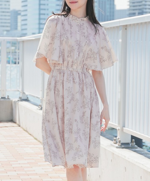 Honeys（ハニーズ）の「フレア袖ワンピース（ワンピース・レディース・ホワイト系その他/サックスブルー系/ベージュ系その他・L/LL/M/S）」の2枚目の写真