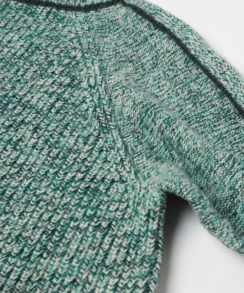 sneeuw(スニュウ)の「ラインタートルニット(ニット/セーター・レディース・ブラック/グリーン・1/3)」の18枚目の写真