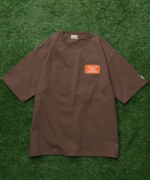 The Endless Summer(エンドレスサマー)の「TES CALIFORNIA DINER EMB BIG T-SHIRT / ビッグシルエットTシャツ(Tシャツ/カットソー・メンズ・ホワイト/ブラック/ブラウン/ネイビー・X-LARGE/LARGE/MEDIUM/SMALL)」の16枚目の写真