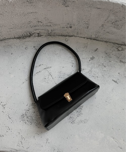 LVEU.(ラブユ.)の「【LVEU.】クラシックハンドバッグ / バッグ 鞄 BAG ハンドバッグ クラシカル フォーマル 合成皮革 合皮 ブラック ZOZOTOWN限定(ハンドバッグ・レディース・ブラック・FREE)」の9枚目の写真