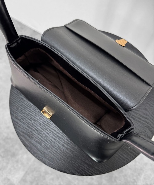 LVEU.(ラブユ.)の「【LVEU.】クラシックハンドバッグ / バッグ 鞄 BAG ハンドバッグ クラシカル フォーマル 合成皮革 合皮 ブラック ZOZOTOWN限定(ハンドバッグ・レディース・ブラック・FREE)」の10枚目の写真