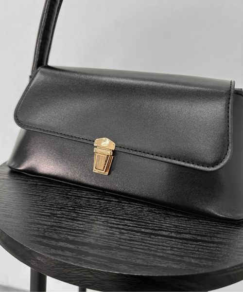 LVEU.(ラブユ.)の「【LVEU.】クラシックハンドバッグ / バッグ 鞄 BAG ハンドバッグ クラシカル フォーマル 合成皮革 合皮 ブラック ZOZOTOWN限定(ハンドバッグ・レディース・ブラック・FREE)」の11枚目の写真