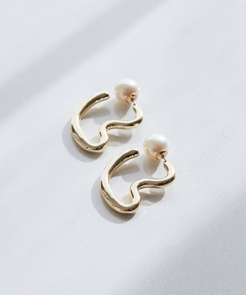 collex(コレックス)の「【dignif】【金属アレルギー対応】パールキャッチウェーブ2WAYピアス(ピアス(両耳用)・レディース・ゴールド/シルバー・フリー)」の19枚目の写真