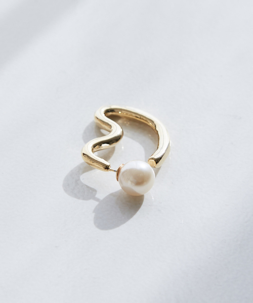 collex(コレックス)の「【dignif】【金属アレルギー対応】パールキャッチウェーブ2WAYピアス(ピアス(両耳用)・レディース・ゴールド/シルバー・フリー)」の13枚目の写真