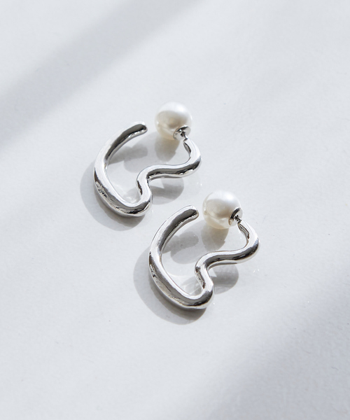 collex(コレックス)の「【dignif】【金属アレルギー対応】パールキャッチウェーブ2WAYピアス(ピアス(両耳用)・レディース・ゴールド/シルバー・フリー)」の12枚目の写真