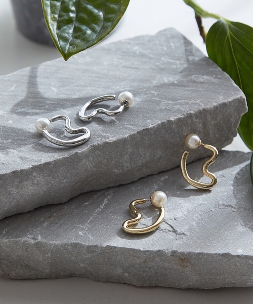 collex(コレックス)の「【dignif】【金属アレルギー対応】パールキャッチウェーブ2WAYピアス(ピアス(両耳用)・レディース・ゴールド/シルバー・フリー)」の3枚目の写真