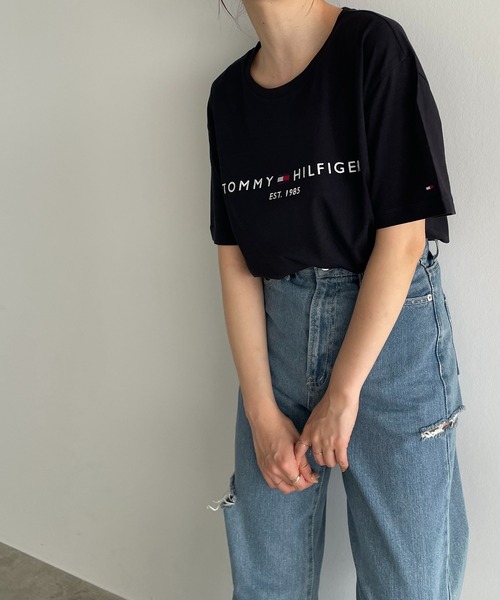 TOMMY HILFIGER（トミーヒルフィガー）の「【TOMMY HILFIGER】Men's Core Tommy Logo Tee（Tシャツ/カットソー・レディース・ホワイト/ブラック/ネイビー/グレー・LARGE）」の18枚目の写真