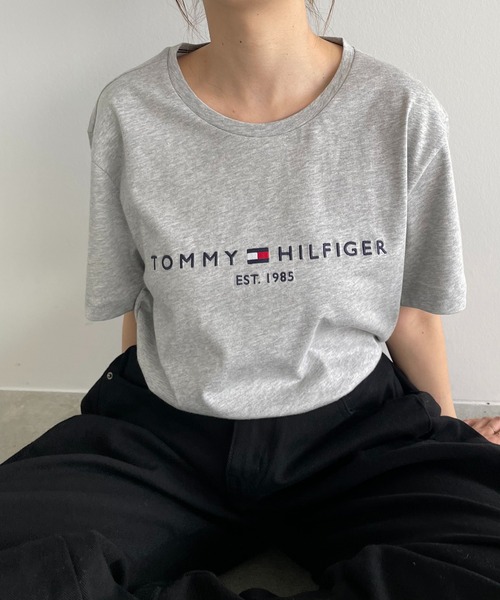TOMMY HILFIGER（トミーヒルフィガー）の「【TOMMY HILFIGER】Men's Core Tommy Logo Tee（Tシャツ/カットソー・レディース・ホワイト/ブラック/ネイビー/グレー・LARGE）」の8枚目の写真