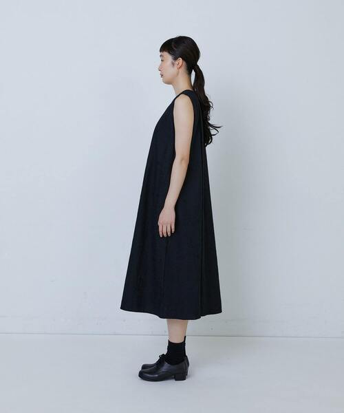 LOISIR（ロワズィール）の「チキンエンブロイダリーAラインワンピース（ワンピース・レディース・ブラック・FREE）」の16枚目の写真