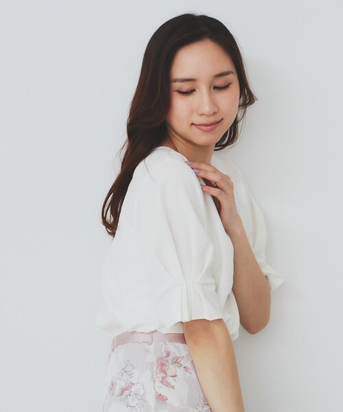 index（インデックス）の「《8色展開/XS-LLサイズ》タックパフスリーブブラウス【洗濯機洗い可/吸水速乾/防シワ/抗ピル】（シャツ/ブラウス・レディース・チャコール/オフホワイト/ピンク/ナチュラル/パープル/ネイビー/グリーン系/ダークブラウン・34/40/38/42/36）」の20枚目の写真