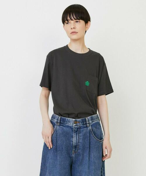 FRAPBOIS(フラボア)の「パークポケT(Tシャツ/カットソー・レディース・チャコールグレー/ホワイト・2/1)」の2枚目の写真