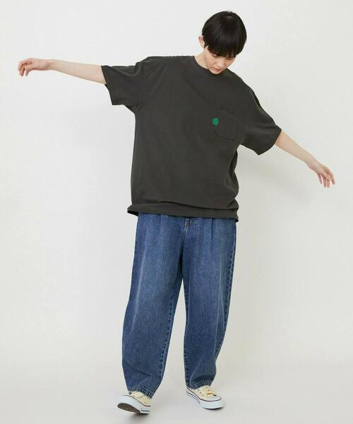 FRAPBOIS(フラボア)の「パークポケT(Tシャツ/カットソー・レディース・チャコールグレー/ホワイト・2/1)」の21枚目の写真