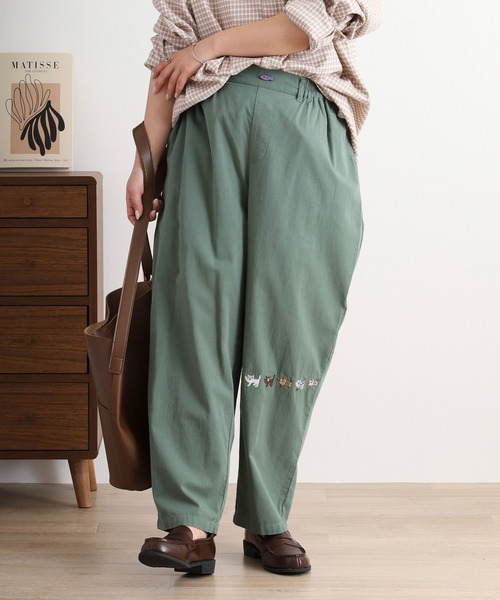 人気ブランドの EMAGO ねこ刺繍テーパードパンツ（その他パンツ）｜Emago パンツ