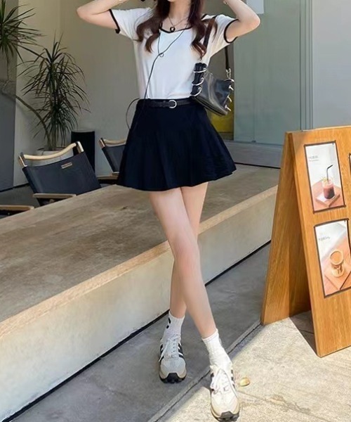 deux amour(ドゥーザムール)の「バインダー配色スクエア半袖Tシャツ(Tシャツ/カットソー・レディース・ブラック/アイボリー/ホワイト/ブラウン・FREE)」の10枚目の写真