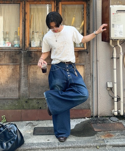 MandO(エムオー)(エムオー)の「【MandO】ダメージ加工Tシャツ(Tシャツ/カットソー・メンズ・ブラウン/オフホワイト/ブラック/チャコール・LARGE/MEDIUM)」の1枚目の写真