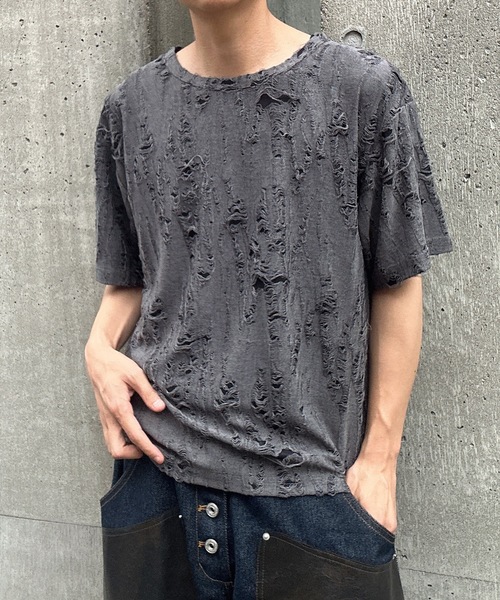 MandO(エムオー)(エムオー)の「【MandO】ダメージ加工Tシャツ(Tシャツ/カットソー・メンズ・ブラウン/オフホワイト/ブラック/チャコール・LARGE/MEDIUM)」の3枚目の写真