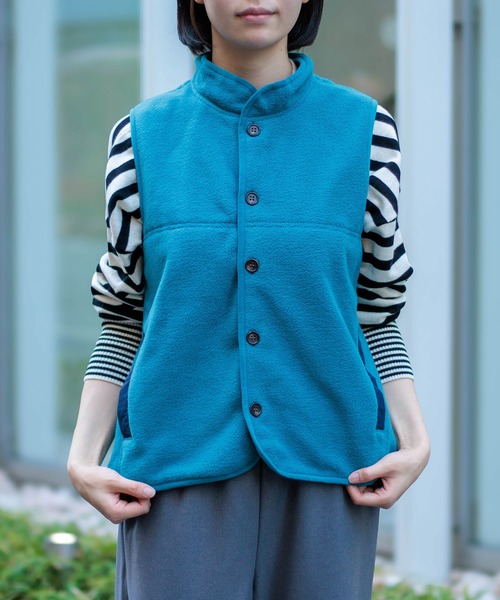 D.M.G.（ドミンゴ）の「[D.M.G / ディーエムジー] 両面起毛フリース ベスト（ベスト・レディース・ブラウン/ブルー/チャコールグレー・3/2）」の3枚目の写真