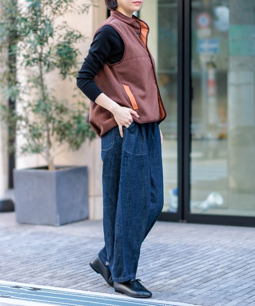 D.M.G.（ドミンゴ）の「[D.M.G / ディーエムジー] 両面起毛フリース ベスト（ベスト・レディース・ブラウン/ブルー/チャコールグレー・3/2）」の11枚目の写真