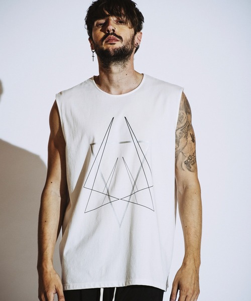 NO ID.（ノーアイディ）の「【NO ID.】Geometric Print Sleeveless Big Pullover / ジオメトリック プリント スリーブレス ビッグ プルオーバー（タンクトップ・メンズ・ホワイト/グレー/ブラック・ONE SIZE）」の11枚目の写真