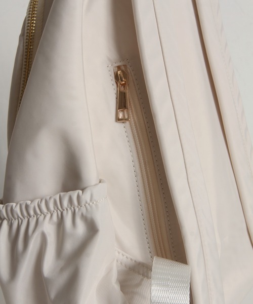 tocco closet(トッコ クローゼット)の「金具リボンミニリュック(~11インチタブレット対応)(バックパック/リュック・レディース・ブラック/ベージュ/ネイビー・FREE)」の18枚目の写真