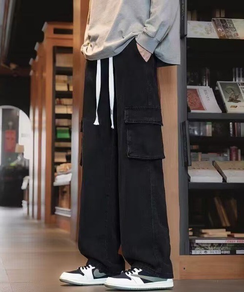 SHEPP(シープ)の「デニムワイドカーゴパンツ(デニムパンツ・メンズ・ライトブルー/ブラック/グレー・L/XL)」の2枚目の写真