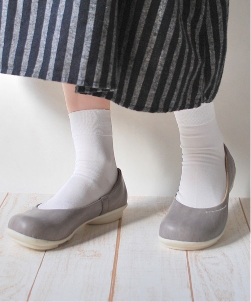 Re:getA(リゲッタ)の「2ball ツヴォル プレーンパンプス TB101(パンプス・レディース・イエロー/ブラック×ブラック/ブルー/グレー/ブラック・25-25.5/23-23.5cm/24-24.5cm)」の3枚目の写真