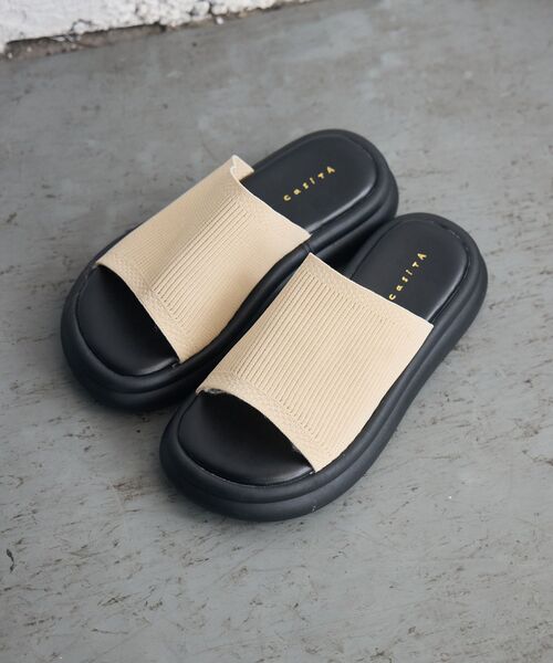 RETRO GIRL(レトロガール)の「アソートサンダル(サンダル・レディース・ブラック系その他/キャメル/オフホワイト/ブラック・LARGE/MEDIUM)」の6枚目の写真