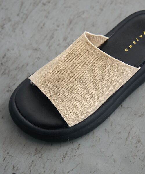 RETRO GIRL(レトロガール)の「アソートサンダル(サンダル・レディース・ブラック系その他/キャメル/オフホワイト/ブラック・LARGE/MEDIUM)」の9枚目の写真