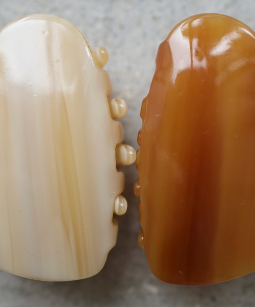 Crisp（クリスプ）の「マーブルハートクリップ（バレッタ/ヘアクリップ・レディース・アイボリー/ブラウン・FREE）」の4枚目の写真