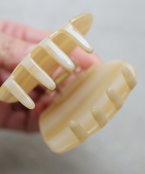 Crisp（クリスプ）の「マーブルハートクリップ（バレッタ/ヘアクリップ・レディース・アイボリー/ブラウン・FREE）」の3枚目の写真