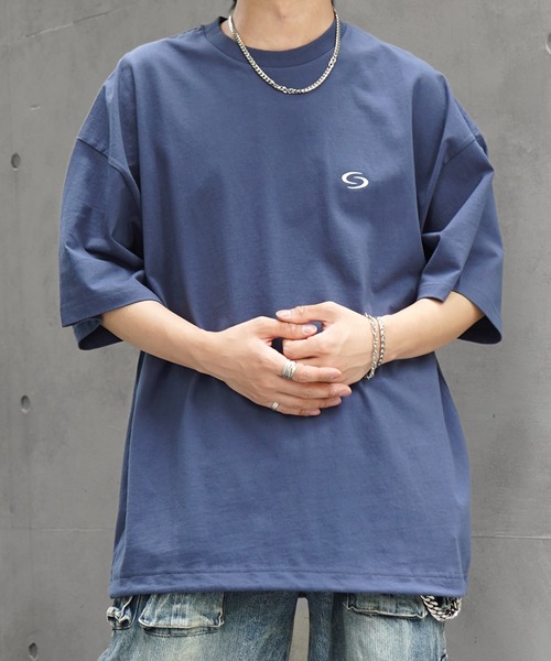 ILL'S(イルズ)の「ビッグシルエット ワンポイント刺繍 裾ドローコード Tシャツ カットソー ユニセックス(Tシャツ/カットソー・メンズ・ブラック/ブルー/ホワイト・M/L)」の4枚目の写真