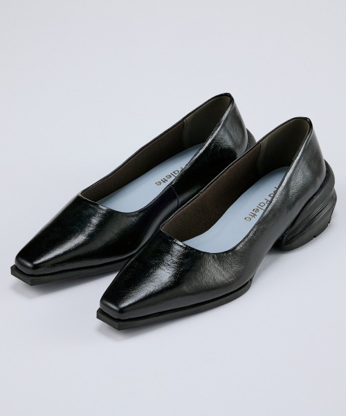 nissen（ニッセン）の「【ゆったり幅広】ACQUA PALETTE（アクアパレット）スクエアトゥパンプス（ワイズ４E）（パンプス・レディース・シルバー/グレイッシュベージュ/ブラック・LL/L/M/3L）」の2枚目の写真