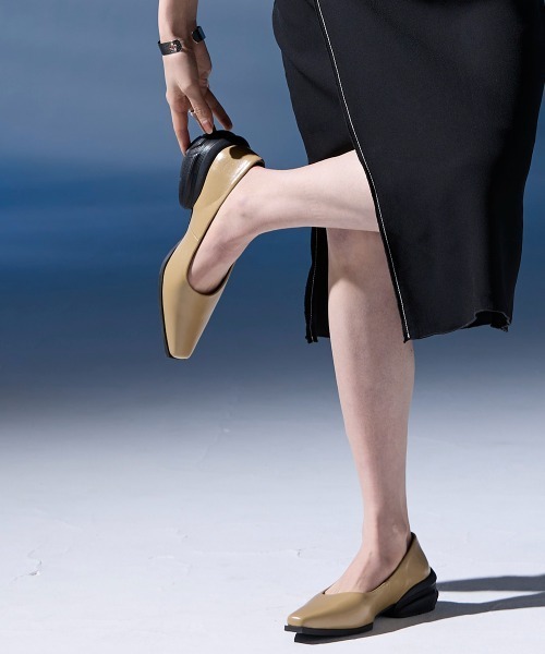 nissen（ニッセン）の「【ゆったり幅広】ACQUA PALETTE（アクアパレット）スクエアトゥパンプス（ワイズ４E）（パンプス・レディース・シルバー/グレイッシュベージュ/ブラック・LL/L/M/3L）」の9枚目の写真