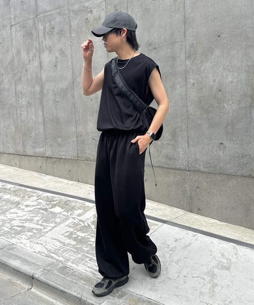 COLONY 2139（コロニートゥーワンスリーナイン）の「軽量380g 撥水ソフトナイロンメッセンジャーバッグ（ショルダーバッグ・メンズ・ブラック・FREE）」の3枚目の写真