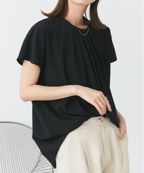 ad thie(アドティエ)の「ジョーゼット フロントタック フレンチスリーブブラウス(シャツ/ブラウス・レディース・ブラック/グレー系/オフホワイト・FREE)」の1枚目の写真