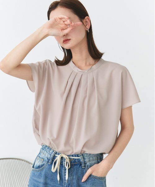 ad thie(アドティエ)の「ジョーゼット フロントタック フレンチスリーブブラウス(シャツ/ブラウス・レディース・ブラック/グレー系/オフホワイト・FREE)」の10枚目の写真