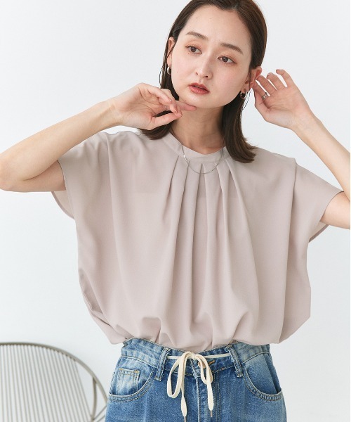 ad thie(アドティエ)の「ジョーゼット フロントタック フレンチスリーブブラウス(シャツ/ブラウス・レディース・ブラック/グレー系/オフホワイト・FREE)」の7枚目の写真