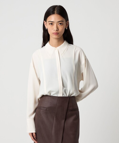 EMMEL REFINES（エメルリファインズ）の「＜EMMEL REFINES＞EM レイヤー トロミ シャツ（シャツ/ブラウス・レディース・ベージュ/オフホワイト・FREE）」の2枚目の写真