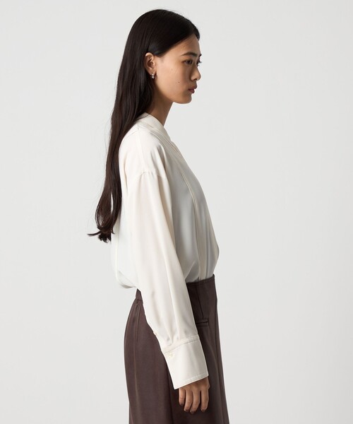 EMMEL REFINES（エメルリファインズ）の「＜EMMEL REFINES＞EM レイヤー トロミ シャツ（シャツ/ブラウス・レディース・ベージュ/オフホワイト・FREE）」の15枚目の写真