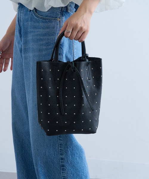 MARLON FIRENZE(マーロンフィレンツェ)の「【MARLON FIRENZE】イタリアンレザー スタッズトートバッグ(トートバッグ・レディース・グレイッシュベージュ/ブラック・FREE)」の11枚目の写真