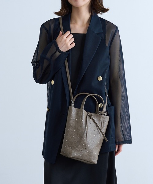 MARLON FIRENZE(マーロンフィレンツェ)の「【MARLON FIRENZE】イタリアンレザー スタッズトートバッグ(トートバッグ・レディース・グレイッシュベージュ/ブラック・FREE)」の16枚目の写真